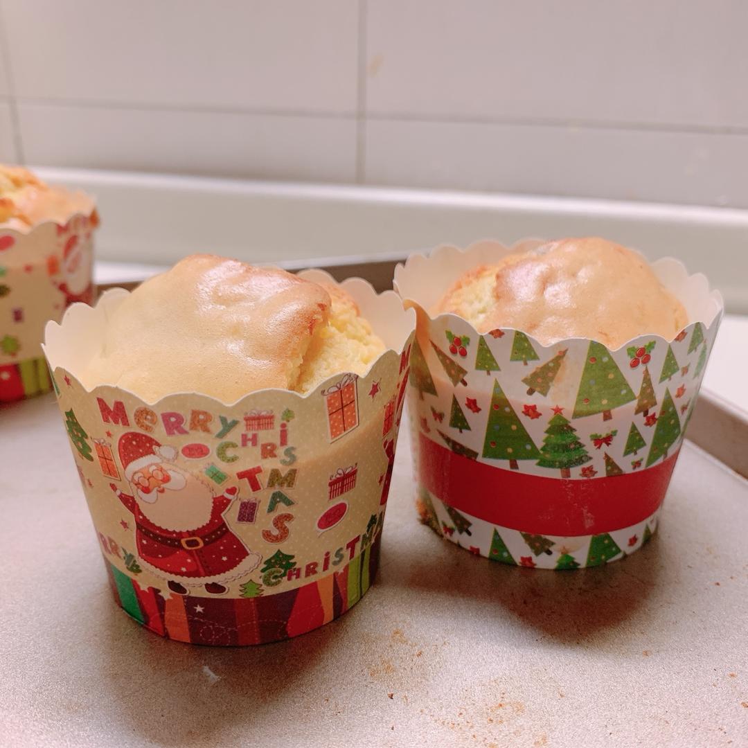 快手零基础香蕉杯子蛋糕