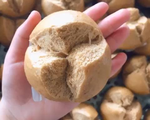 老红糖粗麦开花馒头的做法