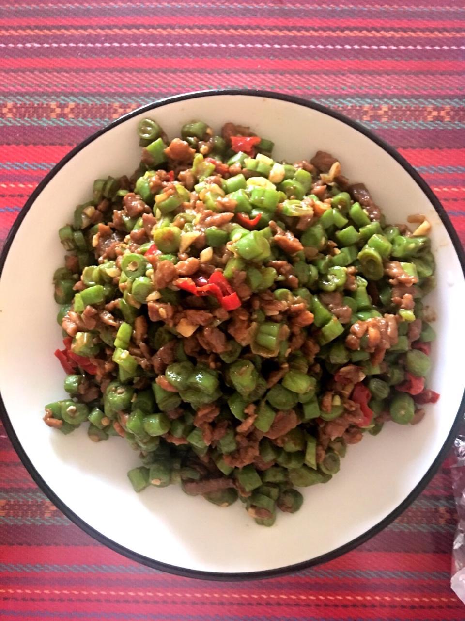 肉沫豆角下饭菜