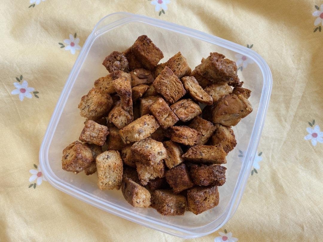黄油肉桂面包丁（消灭吐司）