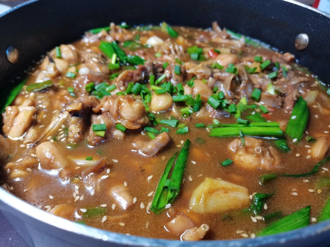 红烧牛蛙（手把手教你烧出回味无穷的牛蛙料理）