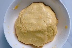 脆皮南瓜饼 | 低脂软糯，做法巨简单的做法 步骤3
