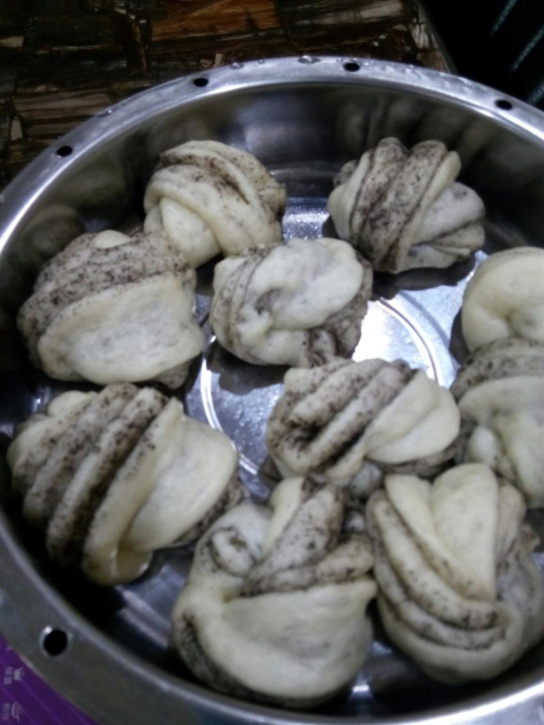 葱油花卷 Steamed Roll