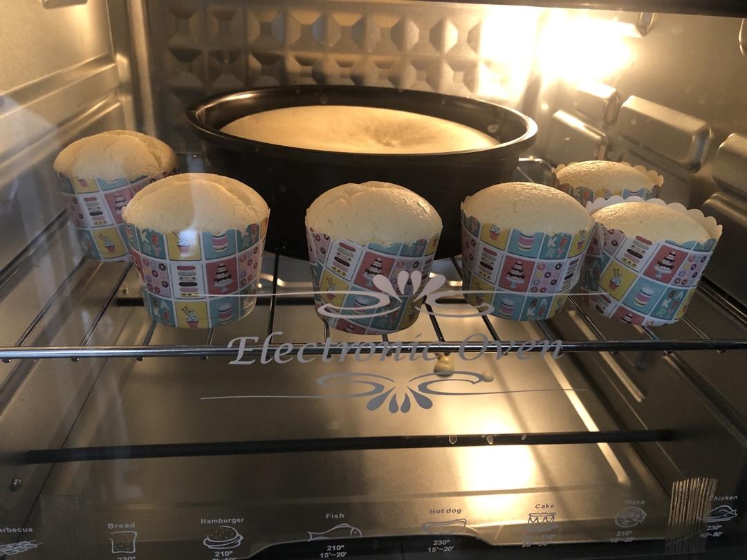 烤箱做蛋糕（戚风蛋糕的做法）