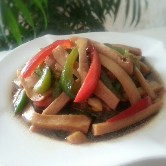 青椒素炒杏鲍菇