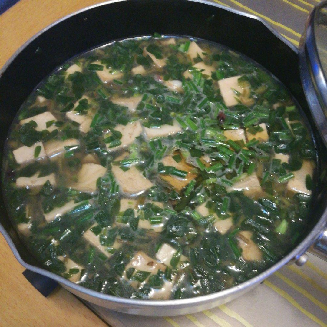 黄蚬子炖豆腐