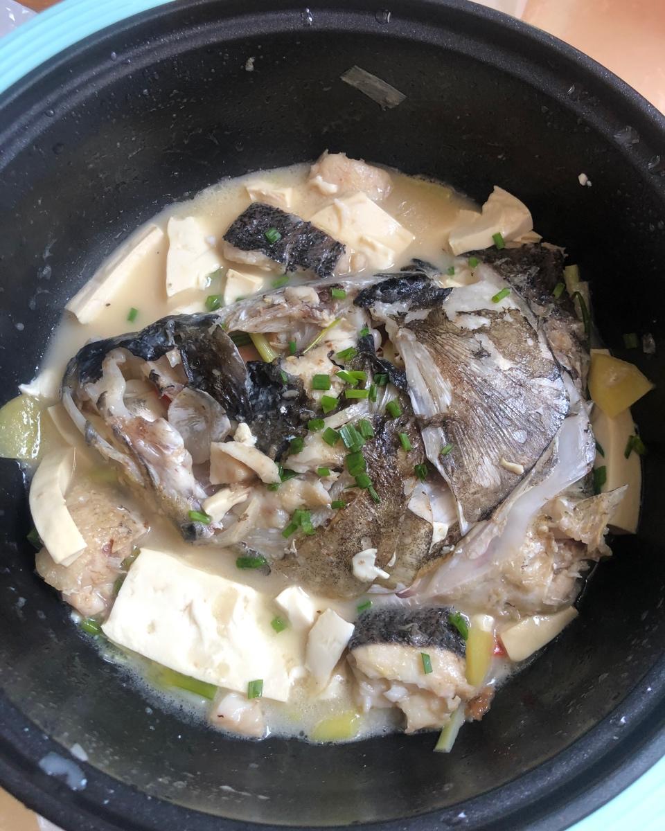 鱼头豆腐汤