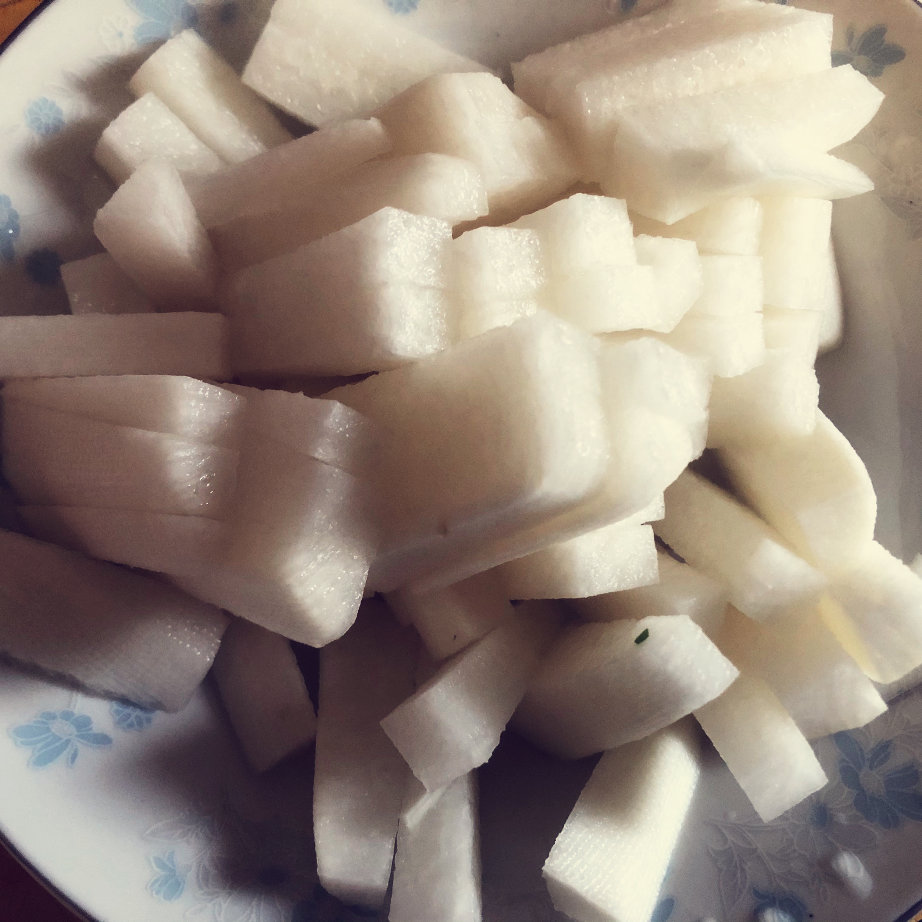 白萝卜烧豆腐的做法 步骤1