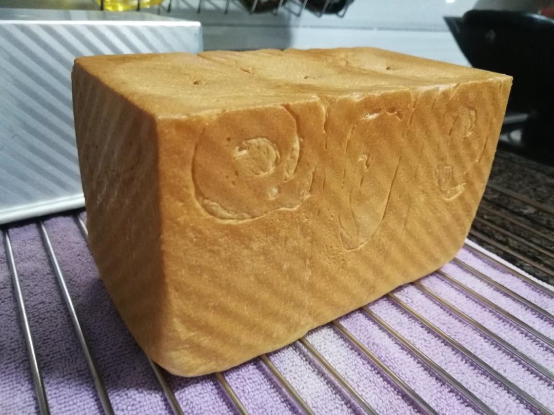 只需一次发酵的超软吐司（附面包机揉手套膜攻略）
