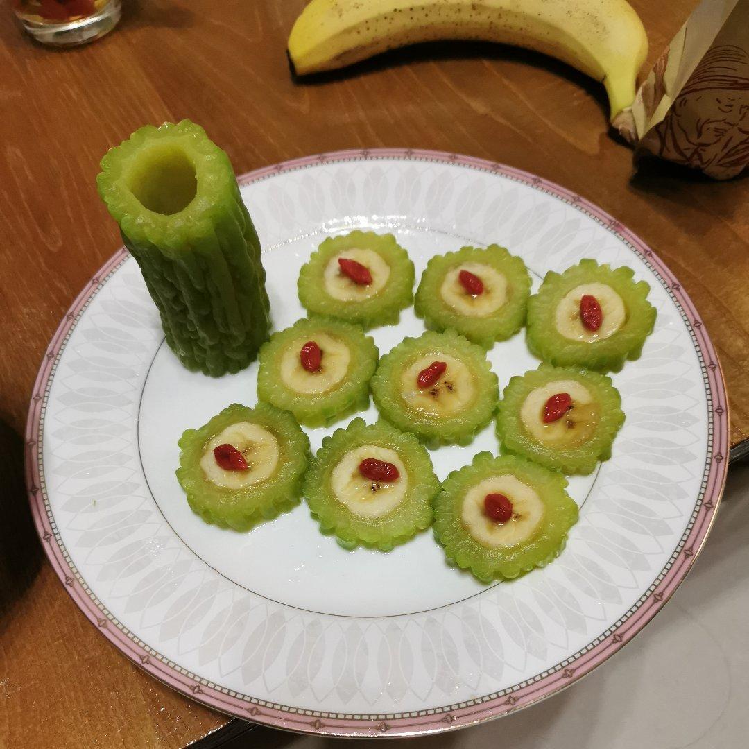 清爽凉菜——苦瓜酿香蕉