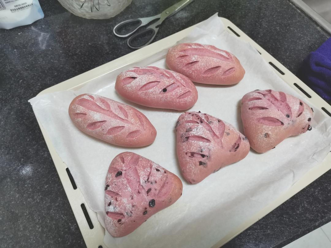 无敌好吃的：芋泥肉松面包！