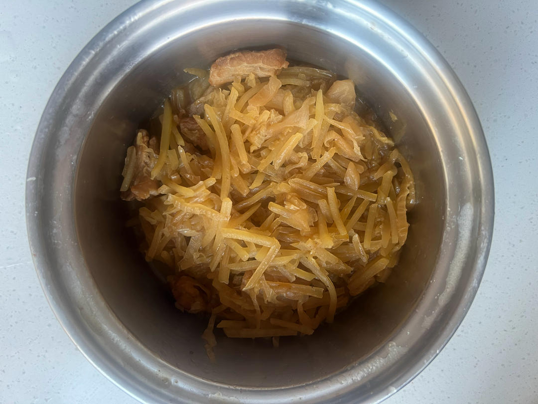 酸菜炖五花肉