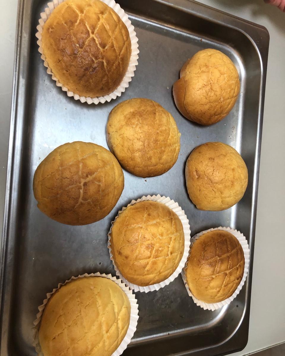 好吃到炸裂的港式菠萝包（附带制作酥皮的小视频）