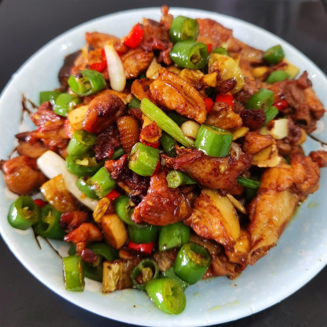 小炒鸡（鲜辣入味很下饭）