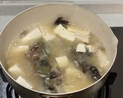 鲜甜的黄甲鱼豆腐汤