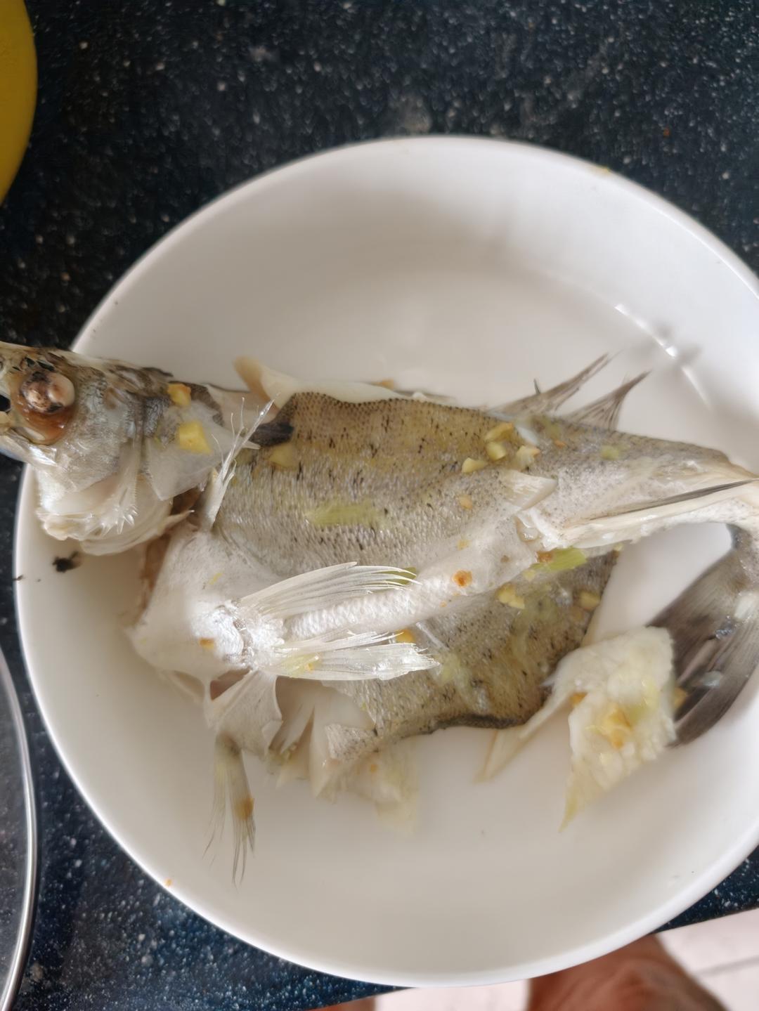 10分钟做 清蒸鲈鱼 （附切鱼图解）