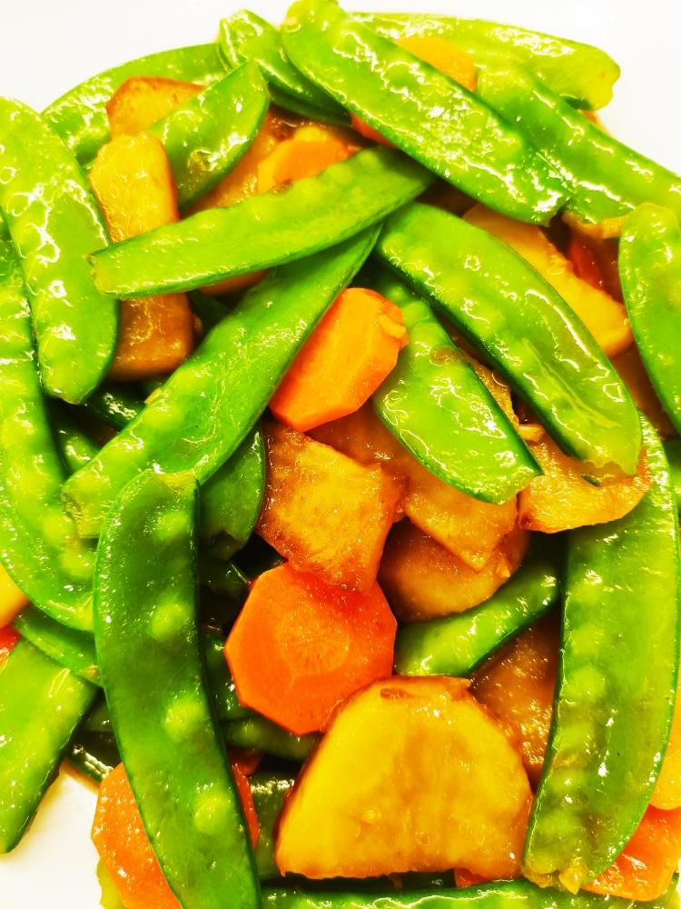 素炒荷兰豆红萝卜土豆