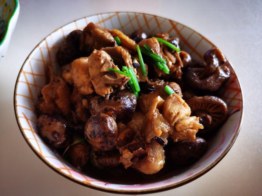 香菇炖鸡