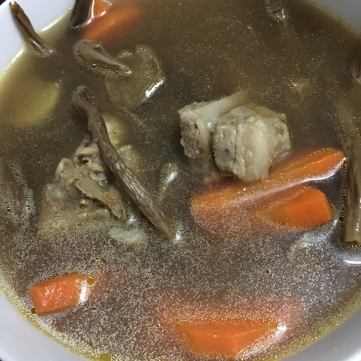茶树菇排骨汤