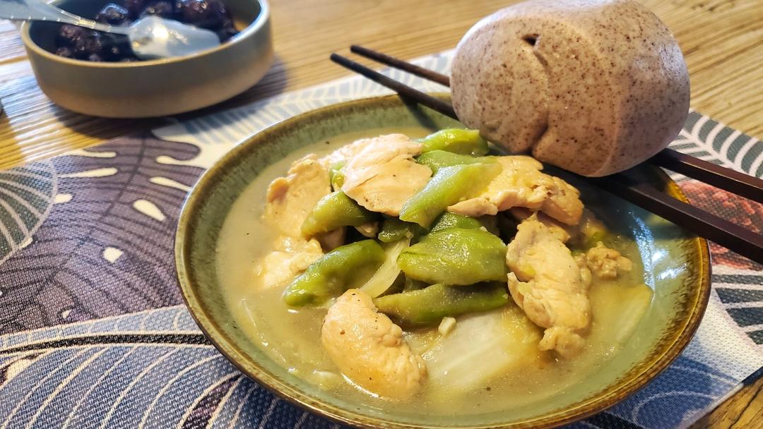 丝瓜滑鸡片