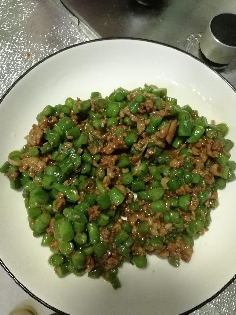 超简单的下饭菜🔥肉末豆角，好吃到流泪
