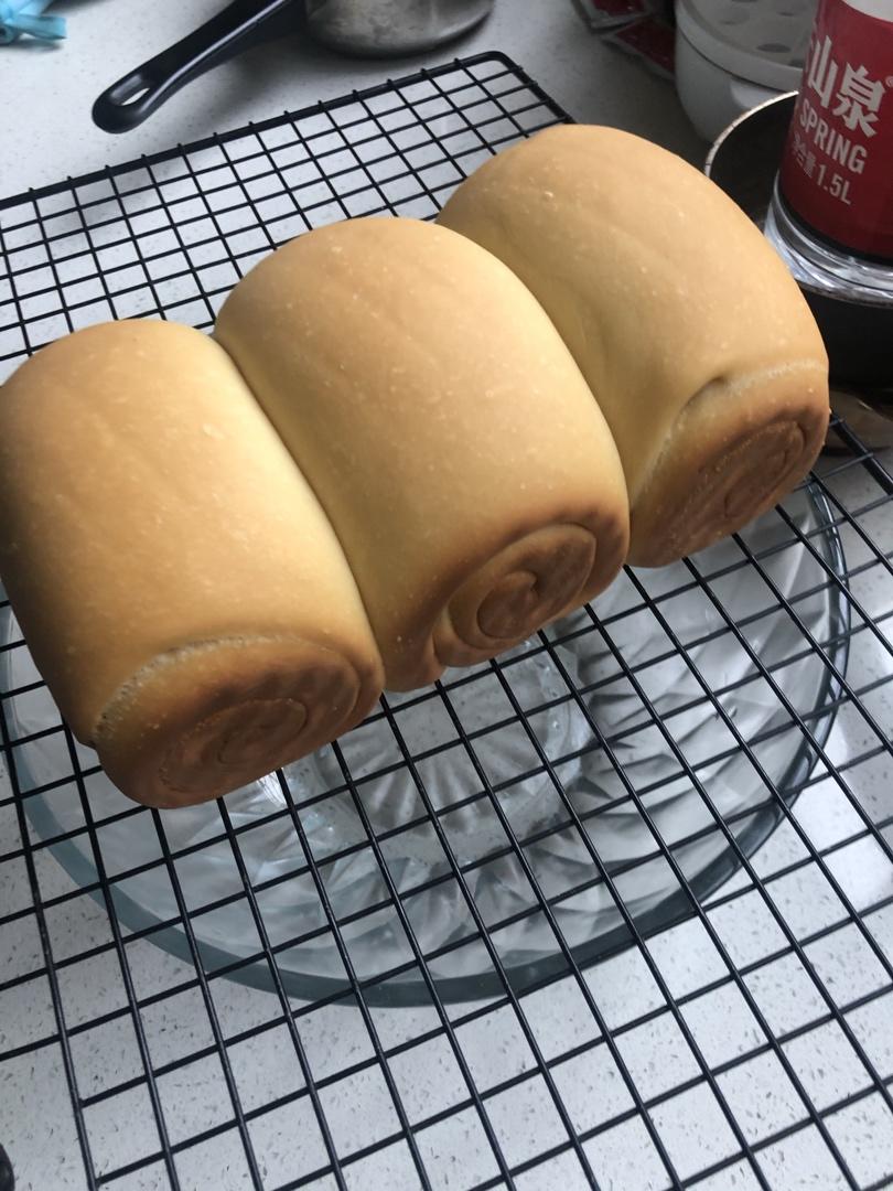 吐司，奶香手撕面包，超级香浓