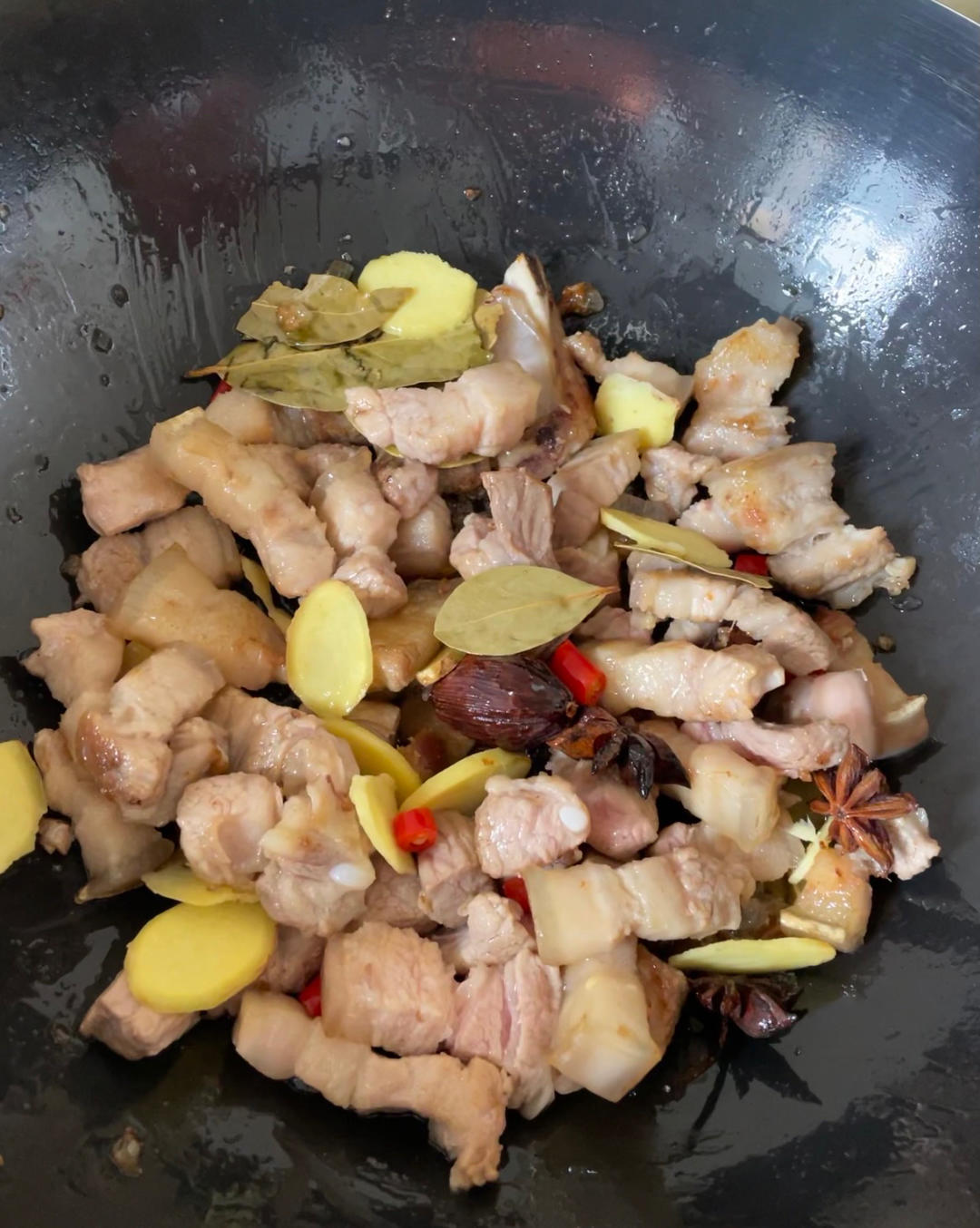 不焯水不放油的家常红烧肉