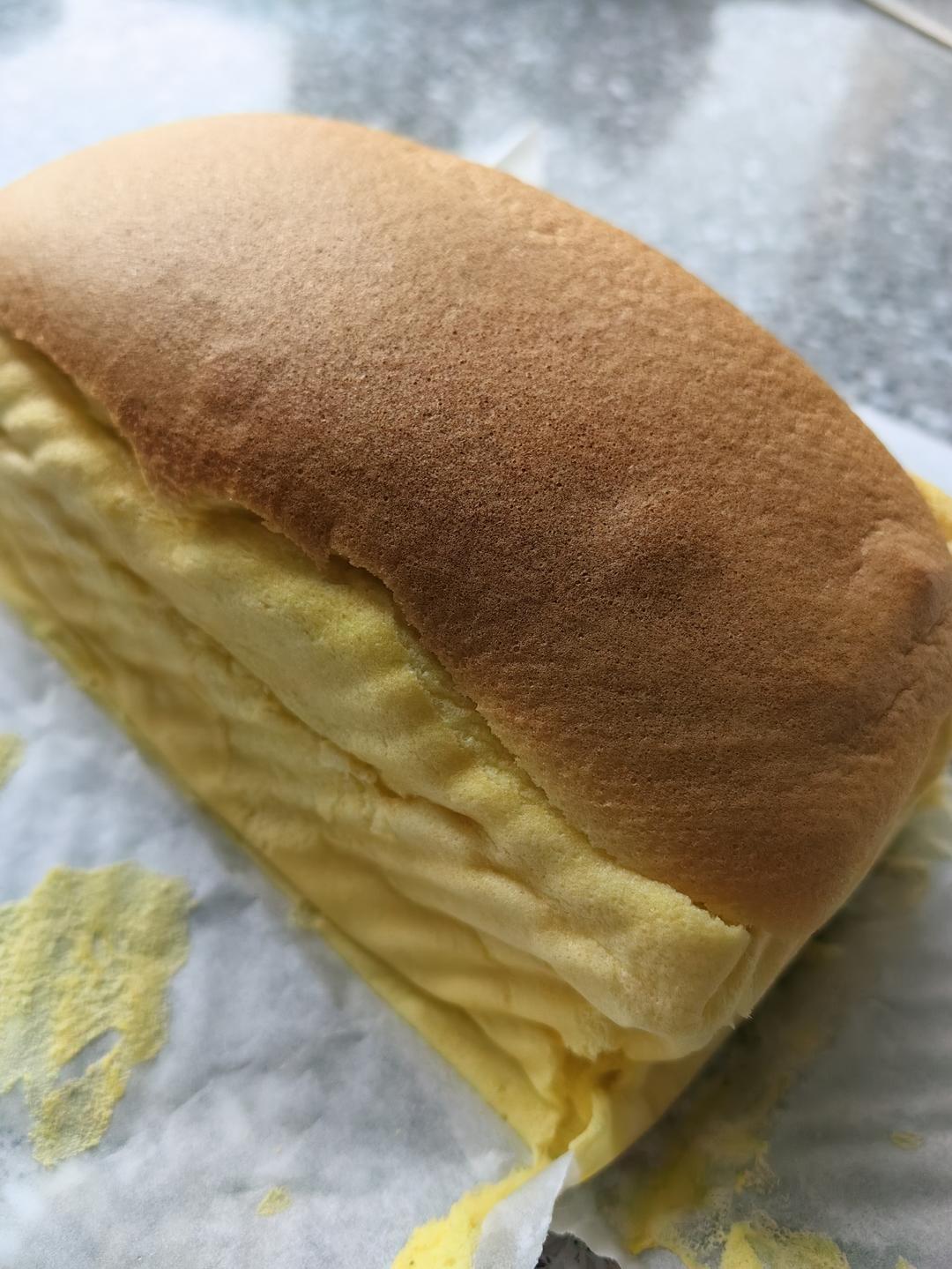 堪比柯基屁股
爆浆芝士🧀古早蛋糕