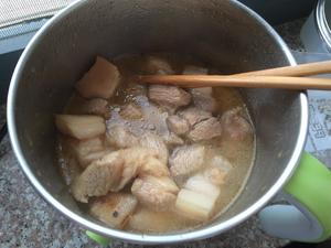 电热杯版竹笋红烧肉的做法 步骤5