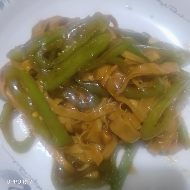 青椒炒干豆腐丝的做法