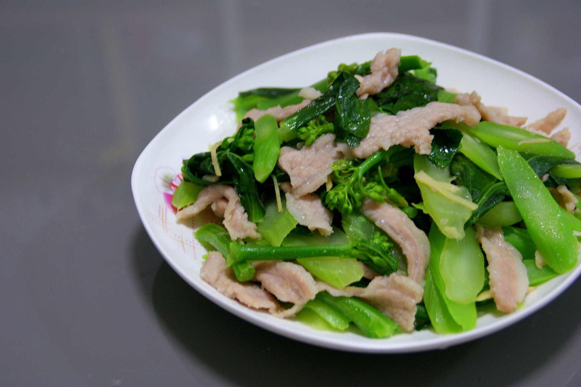 芥兰炒肉片