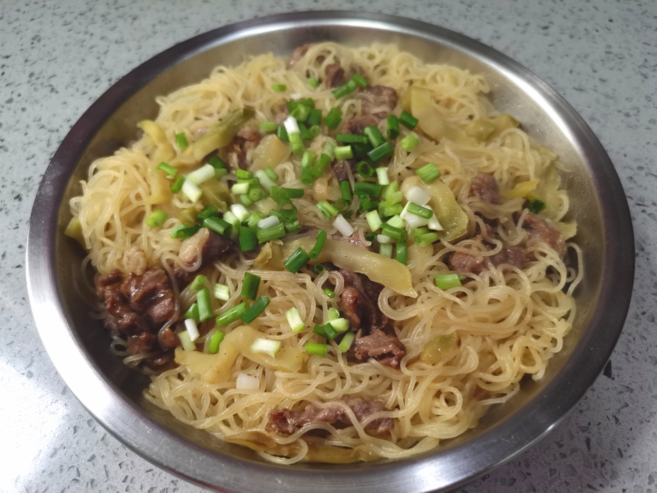 广东特色主食～瘦肉蒸米粉的做法 步骤3