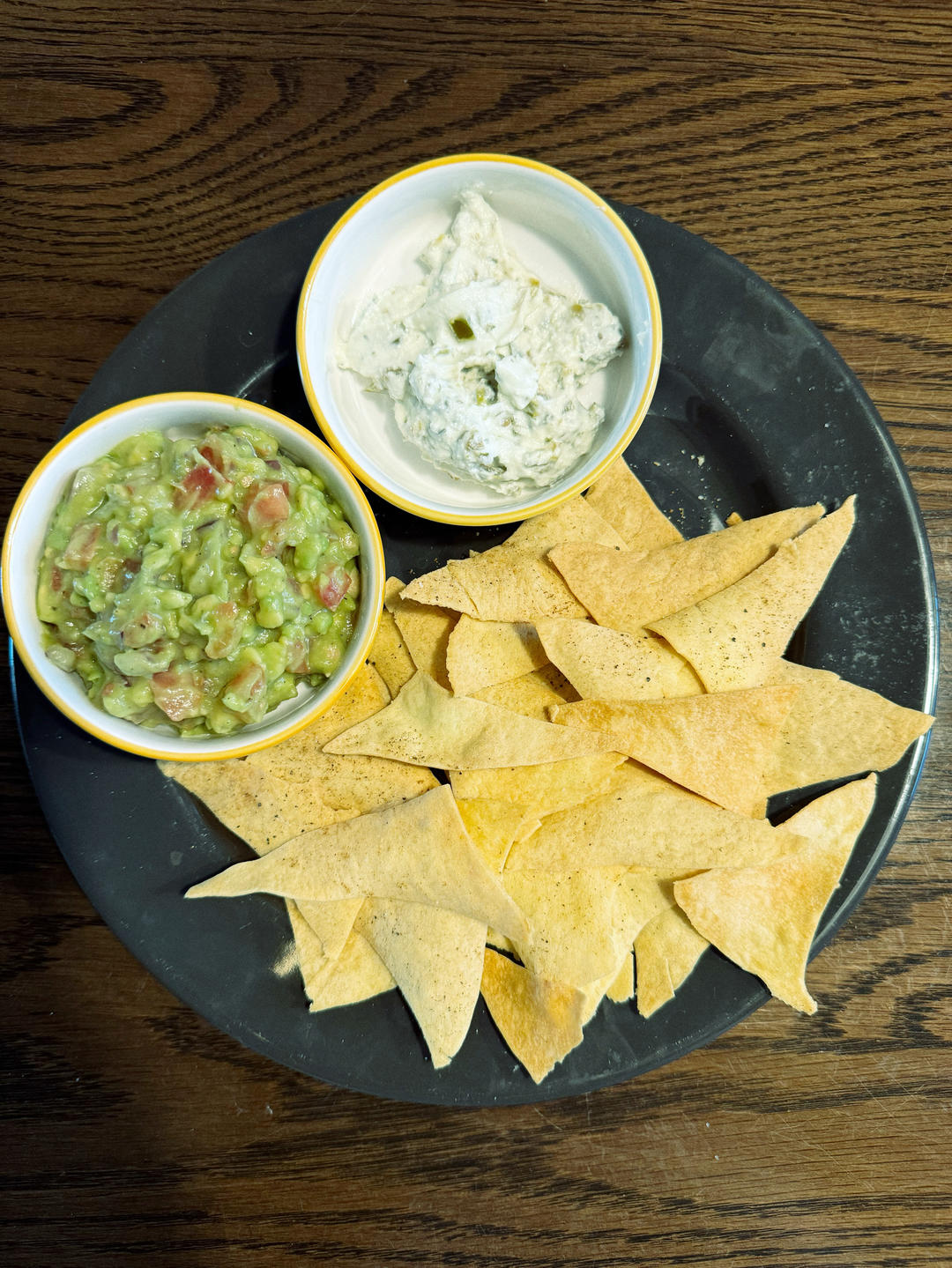 Guacamole 墨西哥牛油果酱，配玉米片
