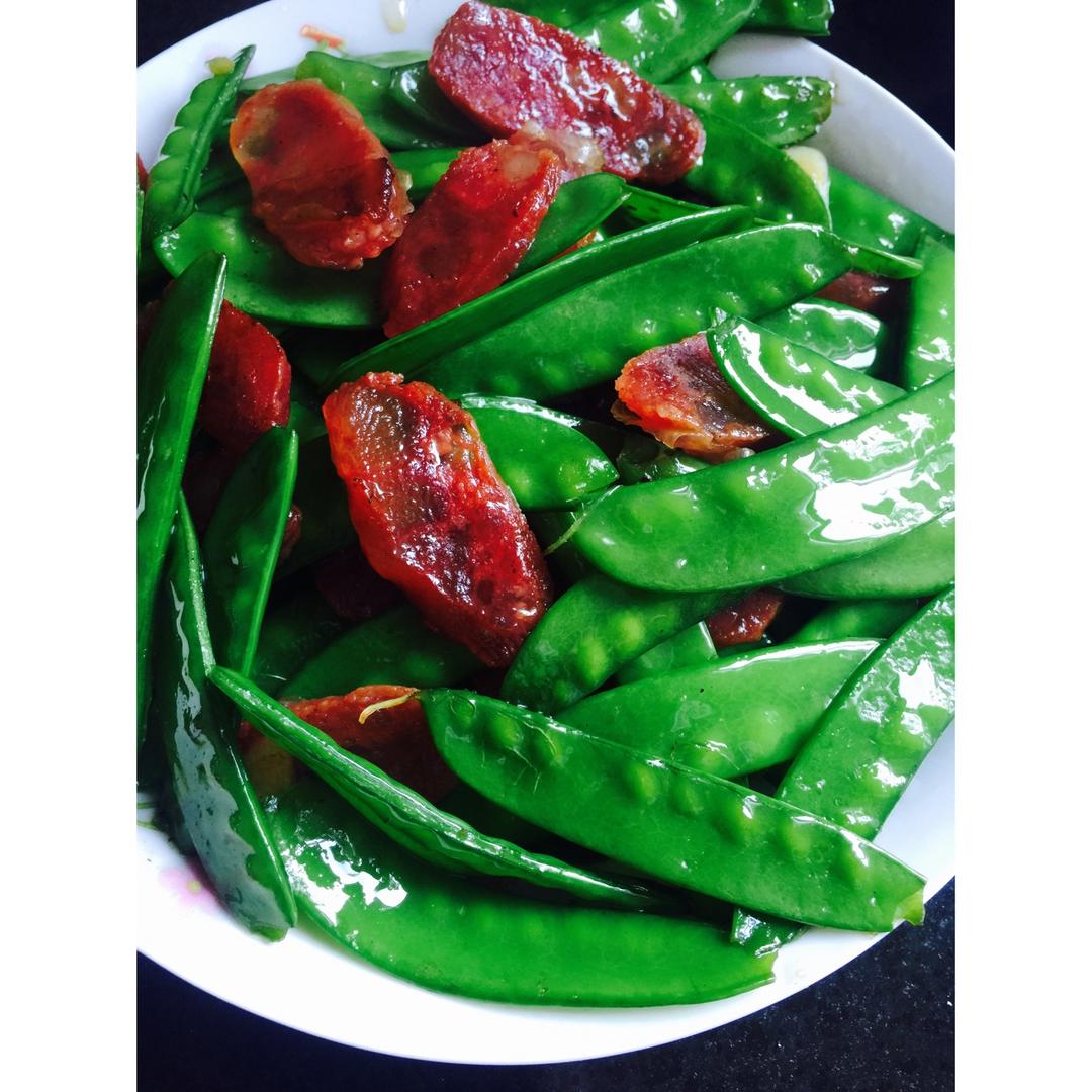腊肠炒荷兰豆