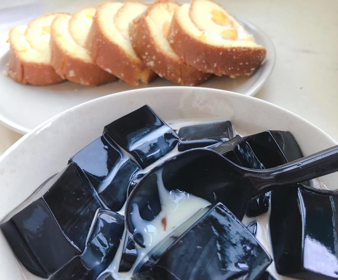 清热去湿茯苓膏