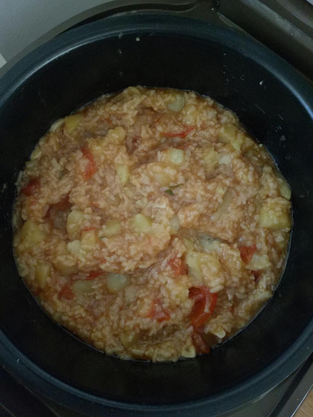 土豆西红柿焖饭