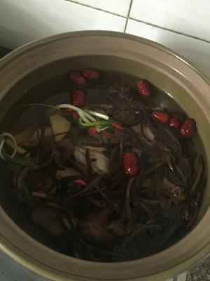 茶树菇鸡汤的做法 步骤4