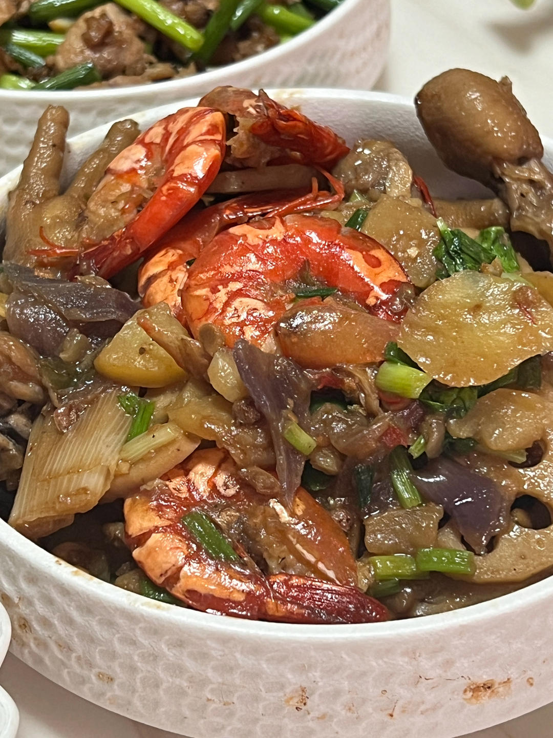 超简单的明虾鸡爪煲