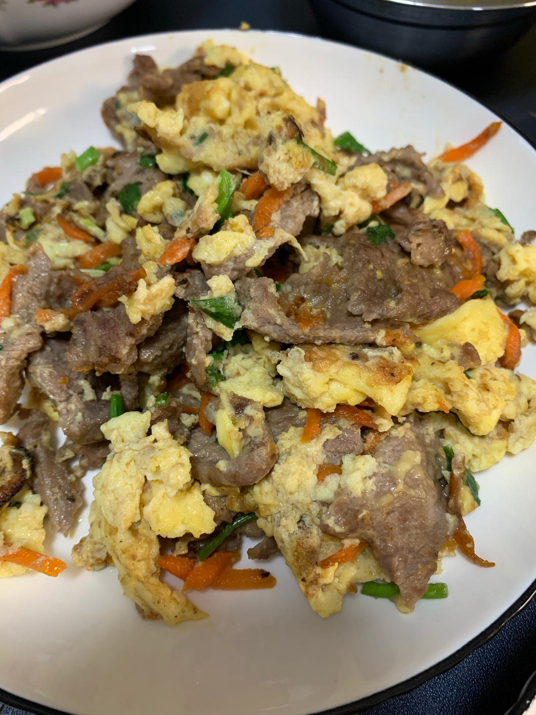 滑蛋牛肉，牛肉滑嫩，鸡蛋松软