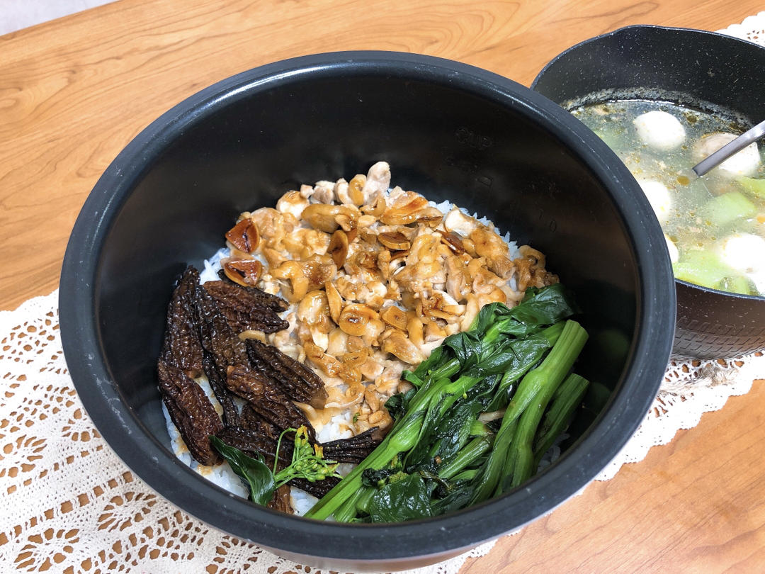 羊肚菌焖饭【曼食慢语】