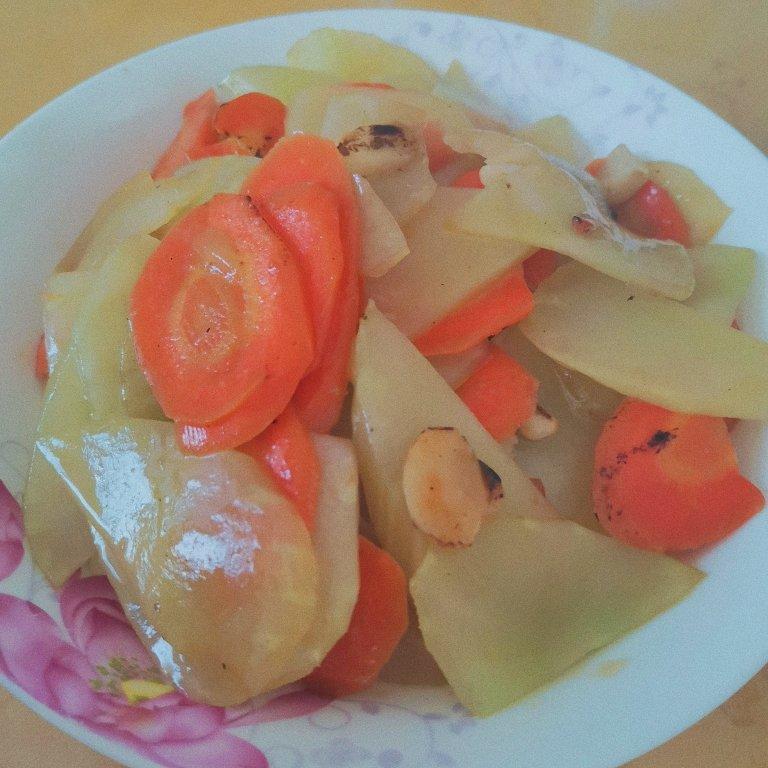 清炒莴笋