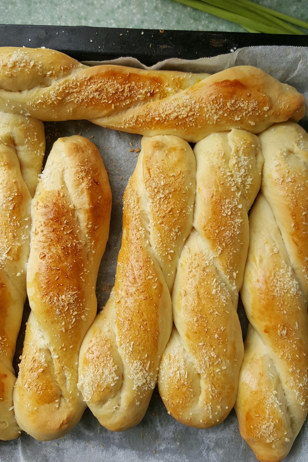 手机用户6996_n8q4做的椰蓉麻花面包