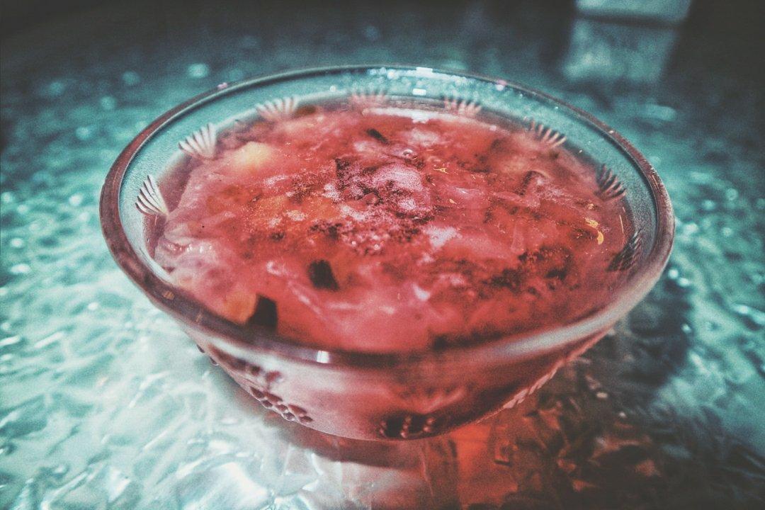 桃胶皂角米雪燕羹