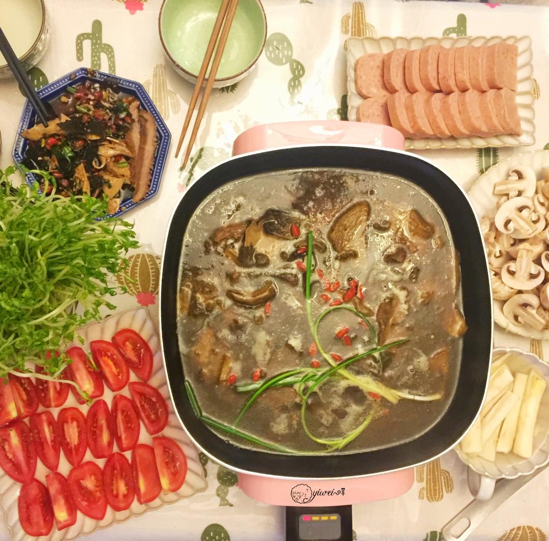 牛肝菌炖排骨汤