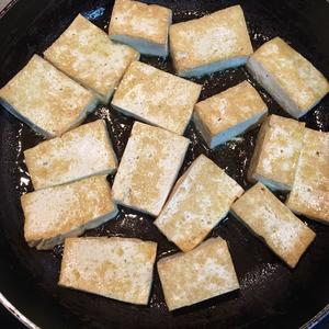 酱烧豆腐的做法 步骤5