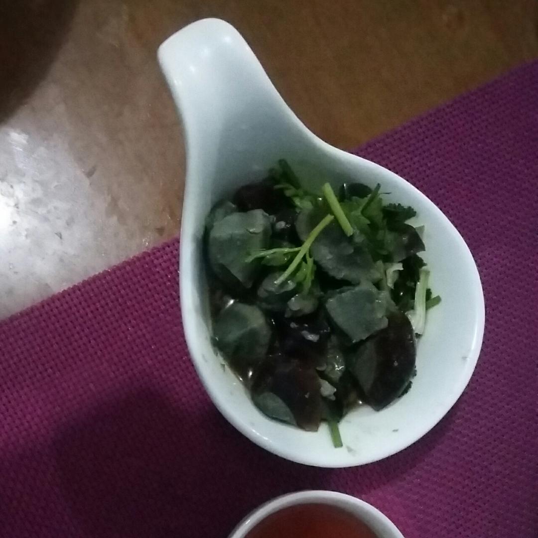 凉拌皮蛋