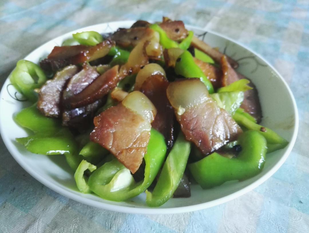 尖椒炒腊肉