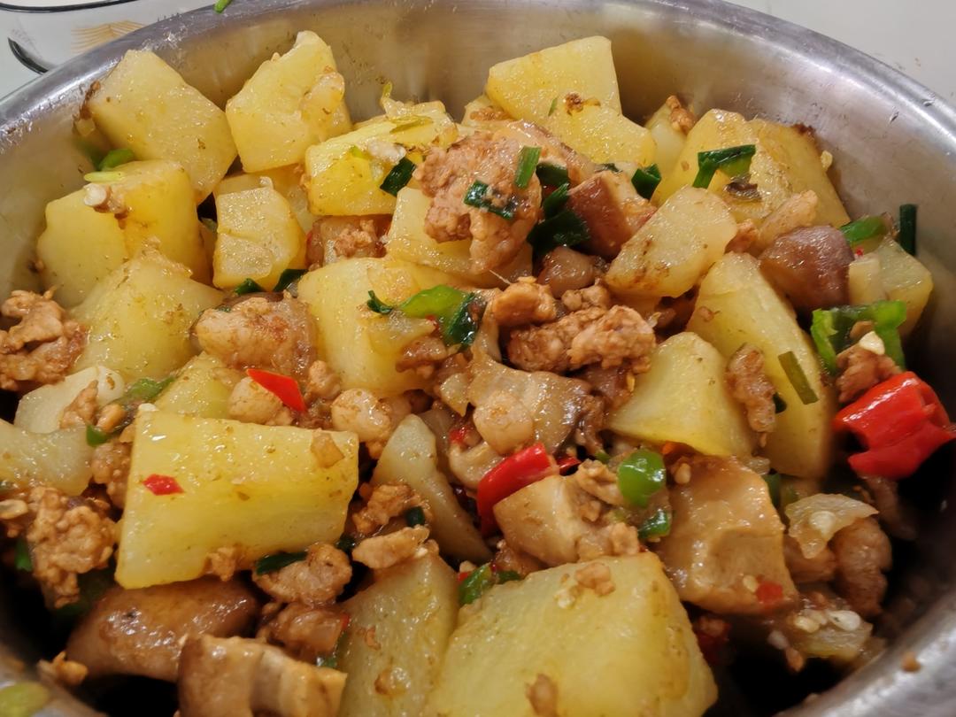 ㊙️香菇土豆肉沫拌饭❗️比外卖还好吃