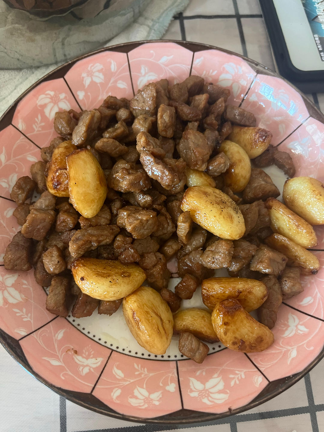 好吃到舔盘的蒜香黑椒牛肉粒