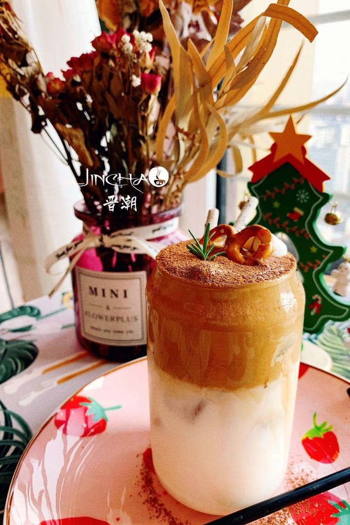 最近超火的泡沫咖啡奶盖☕️又名“4000次咖啡”